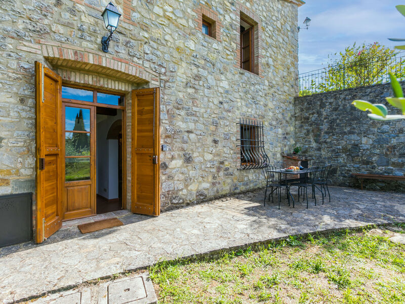 Cerretino group house 14 sleeps