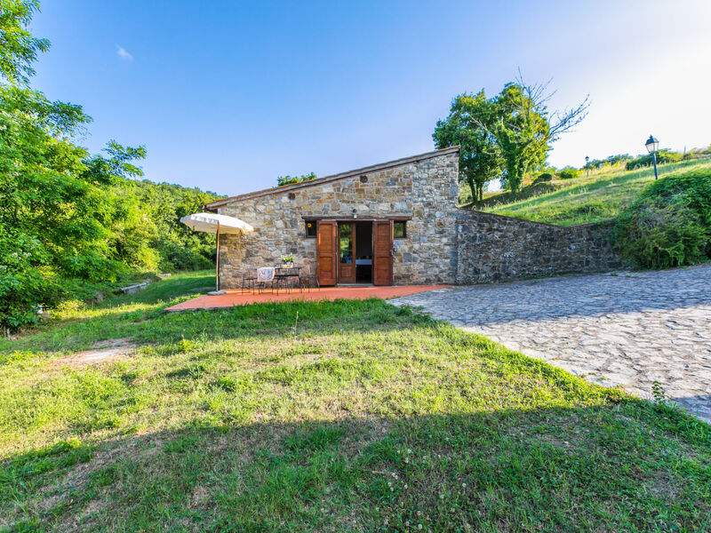 Cerretino group house 14 sleeps