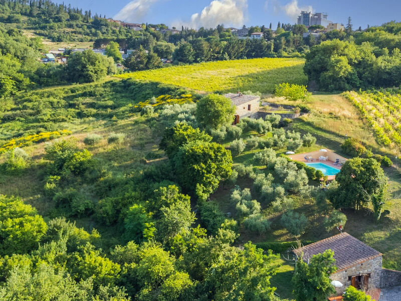 Cerretino group house 14 sleeps