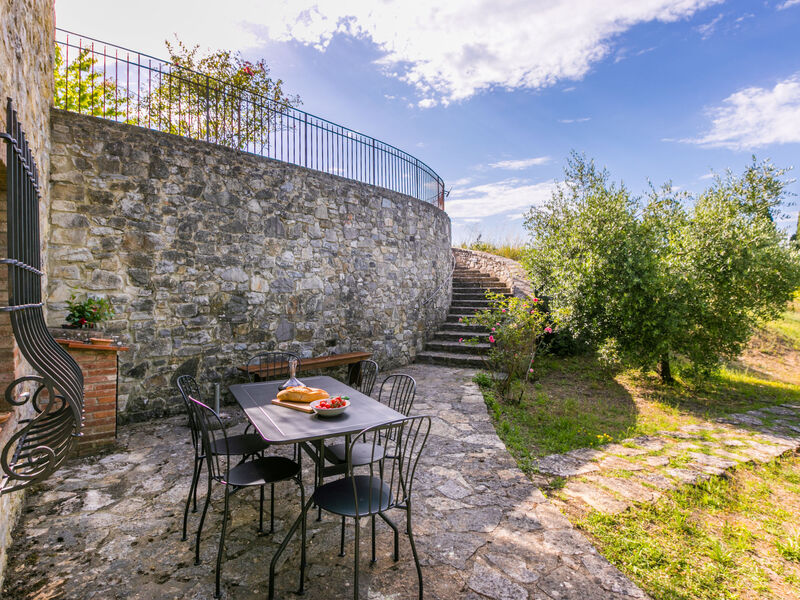 Cerretino group house 14 sleeps