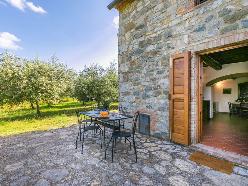 Cerretino group house 14 sleeps