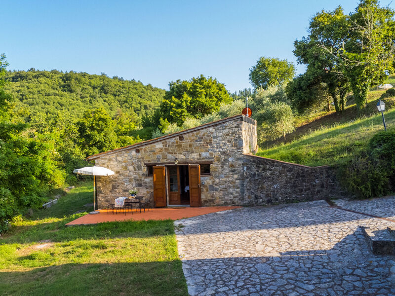 Cerretino group house 14 sleeps