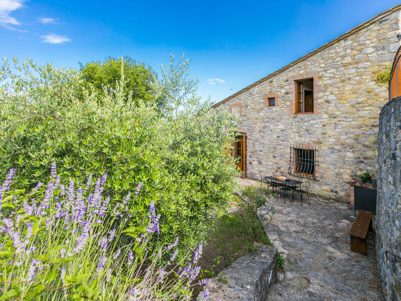 Cerretino group house 14 sleeps