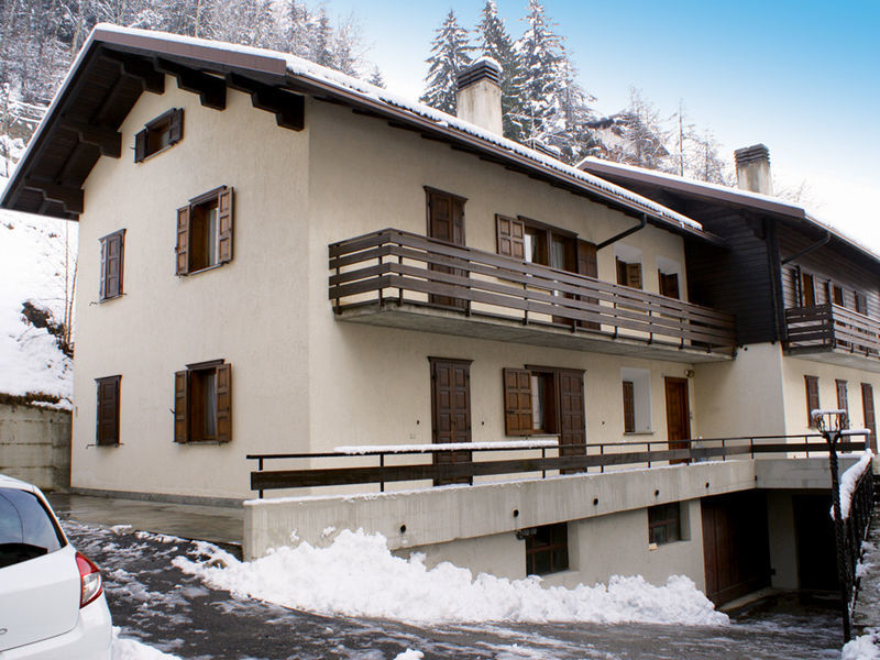 Priv. apartmány Isolaccia