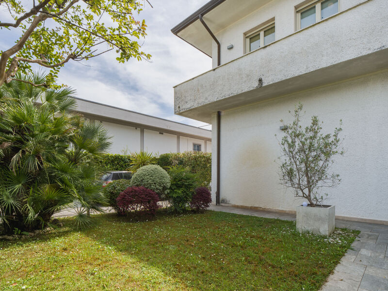 White Home