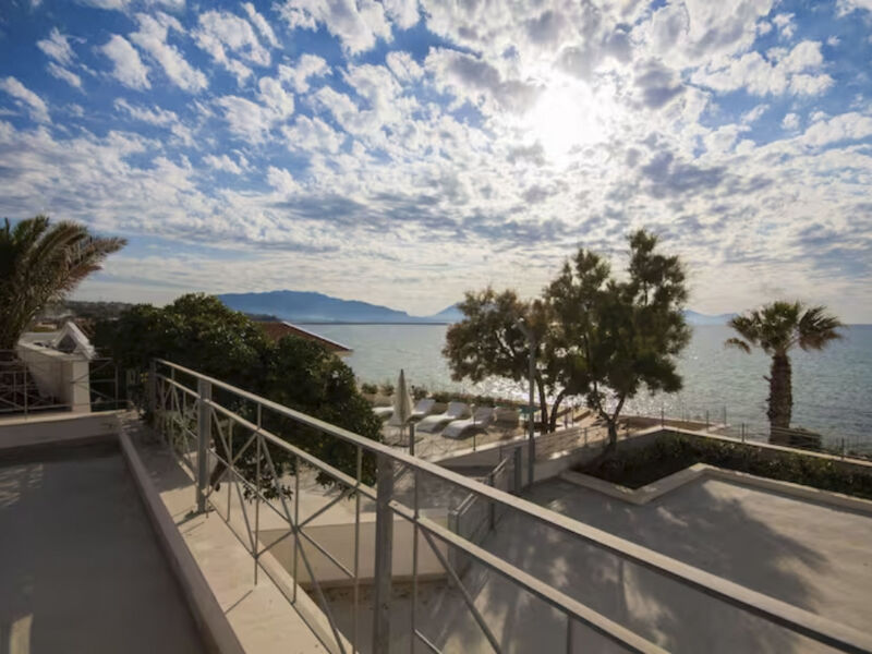 Vila Leucosia Marina Strand Resort