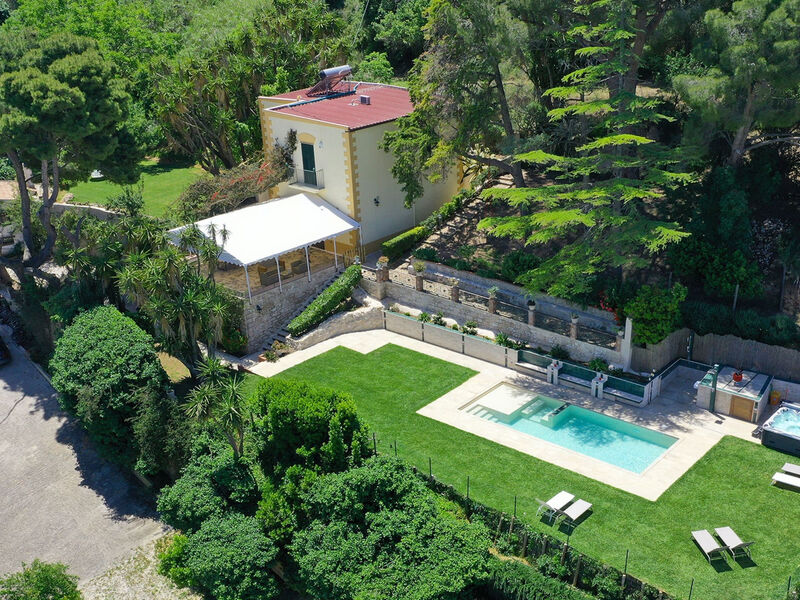Vila Tommaso Maruggi Jacuzzi und privater Pool