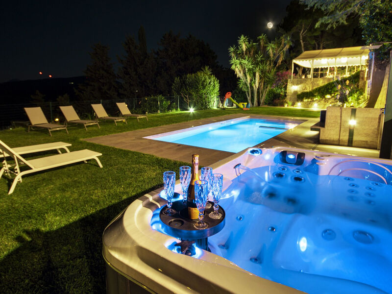 Vila Tommaso Maruggi Jacuzzi und privater Pool