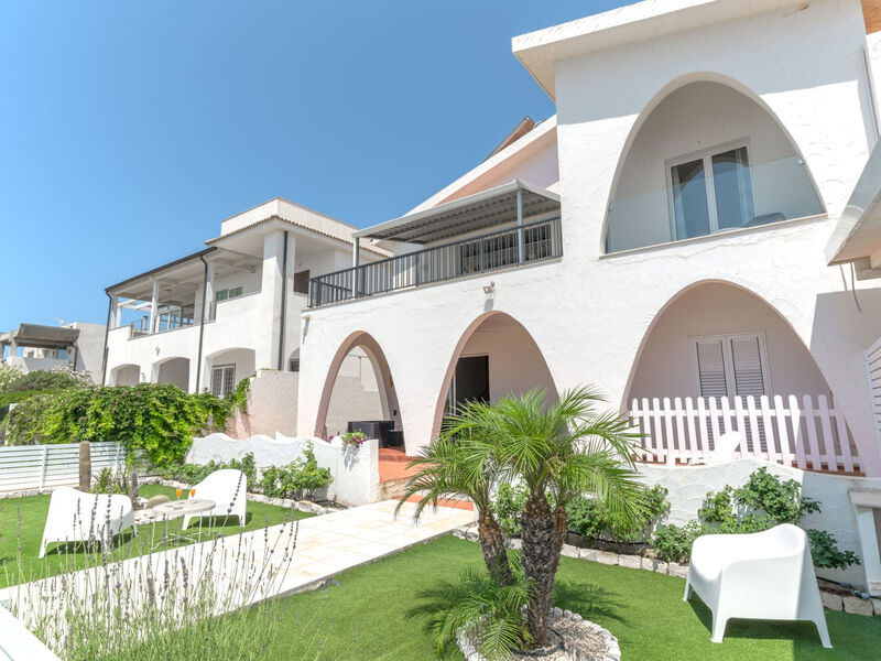 Vila am Sandstrand von Punta Secca