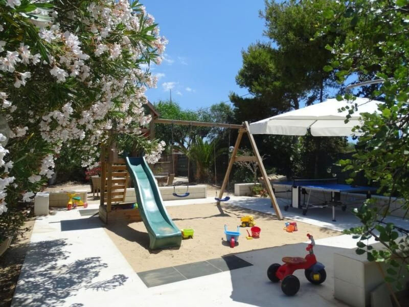 Schöner zentraler Bungalow direkt am Sandstrand auf Sizilien