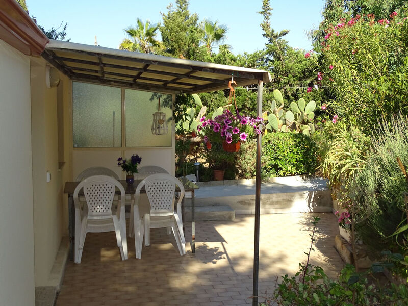 Kleines ruhiges Ferienhaus direkt am Meer