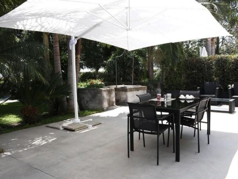 Vila Carlino White