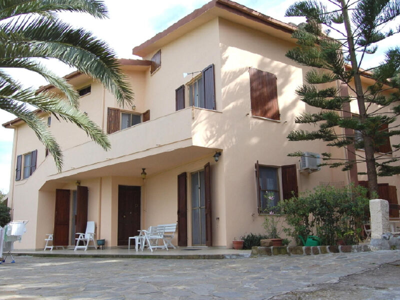 Lubagnu Vacanze- Drei-Zimmer-Wohnung C