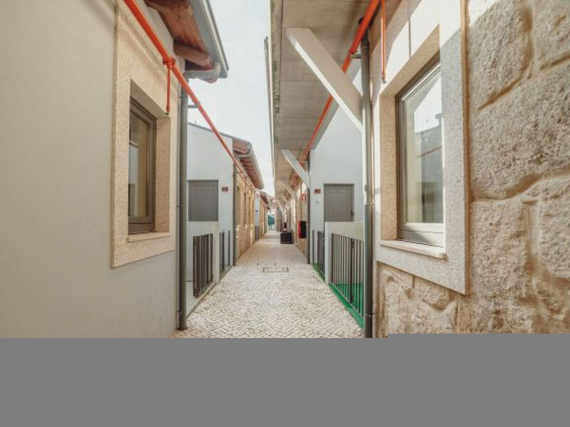 MEZZANINE STYLISH APARTMENT H by VACATIONY