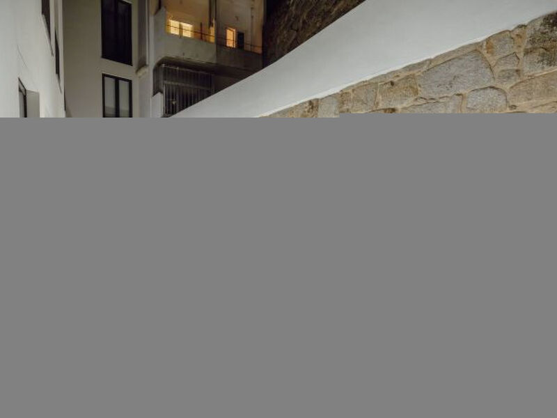 COURTYARD OPORTO DESIGN APARTMENT C WITH TERRACE