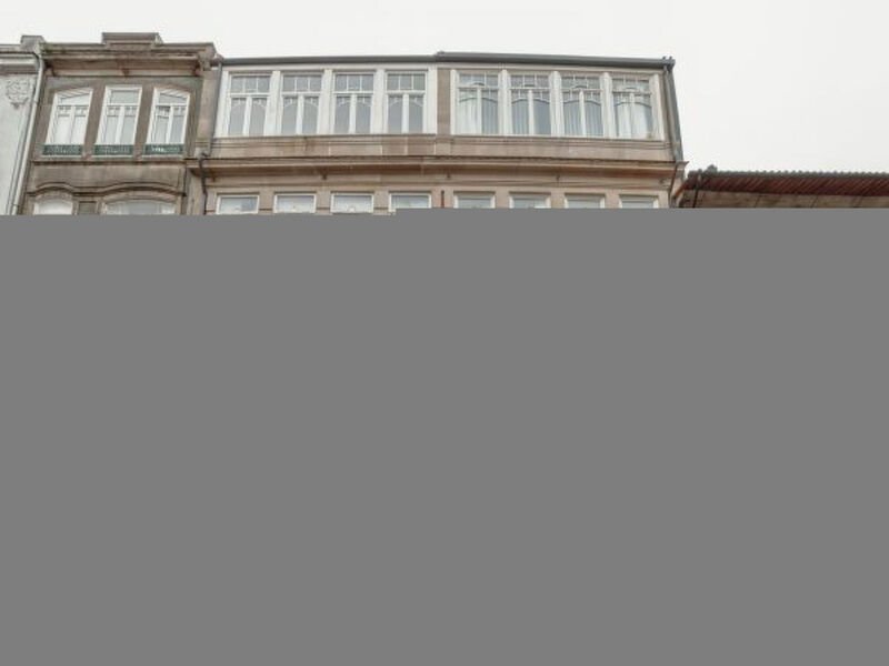 DOWNTOWN PREMIUM APARTMENT by VACATIONY