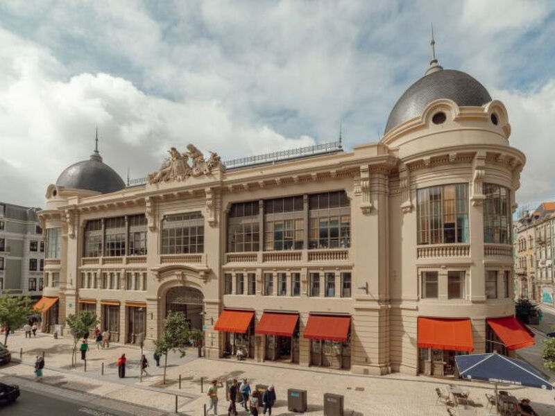 HEART OF PORTO APARTMENT F DUPLEX by VACATIONY
