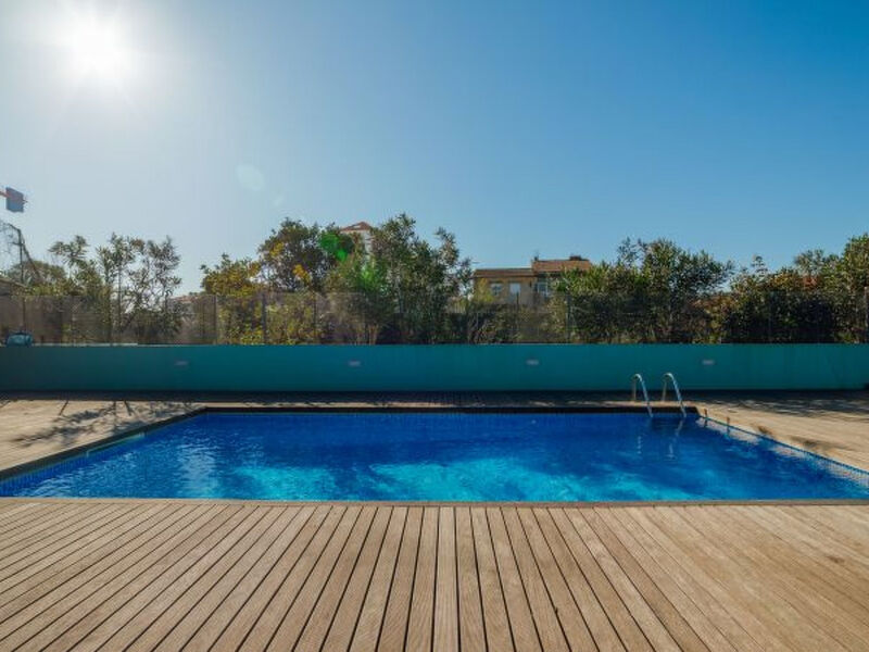 OPORTO POOL APARTMENT by VACATIONY