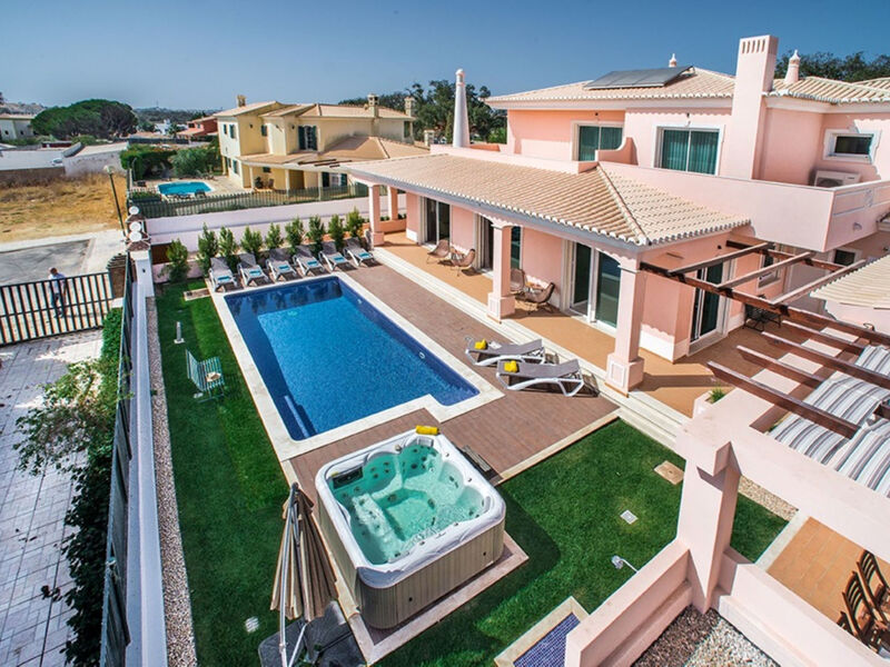 V8 Bastos - VIP Properties