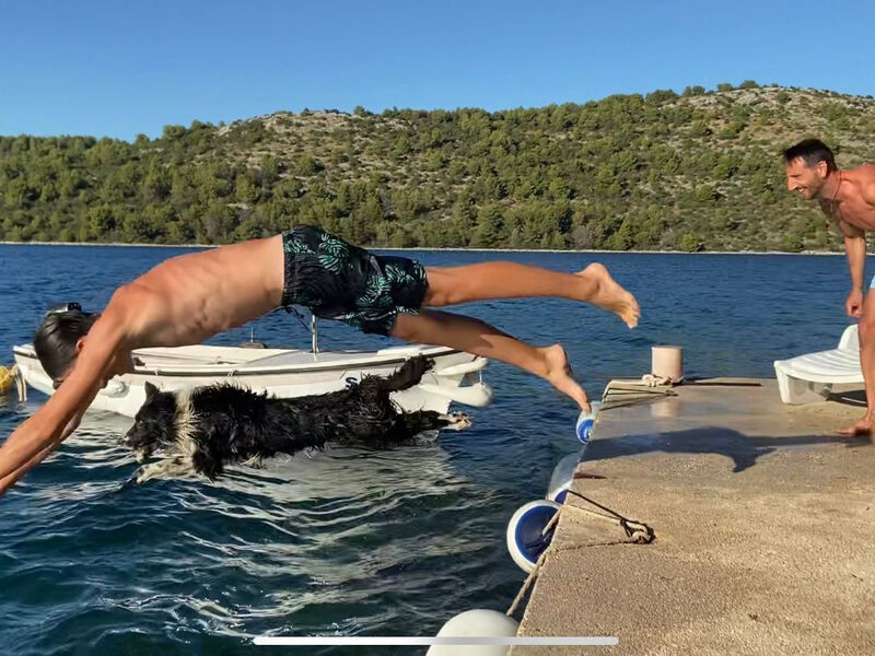 Robinzonáda Crusoe