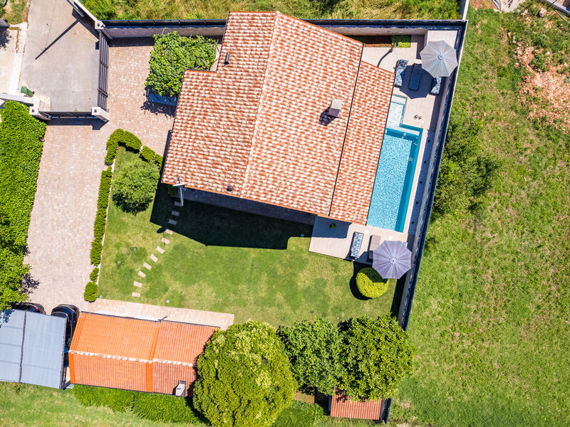 Vila 1318-1093
