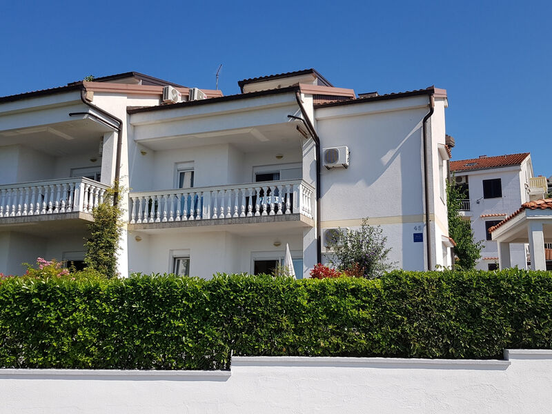 Apartmány 3298-1052