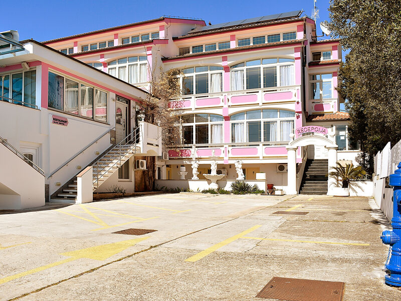 Hotel 3298-3074