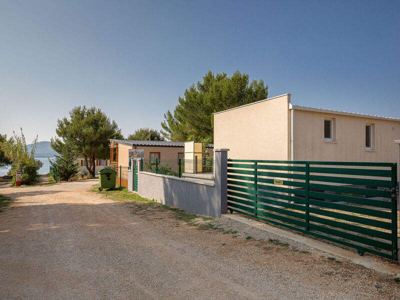 Mobilní domky a kempy 1355-4505