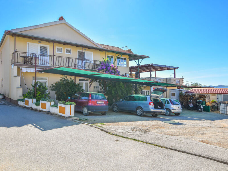 Mobilní domky a kempy 1355-4565