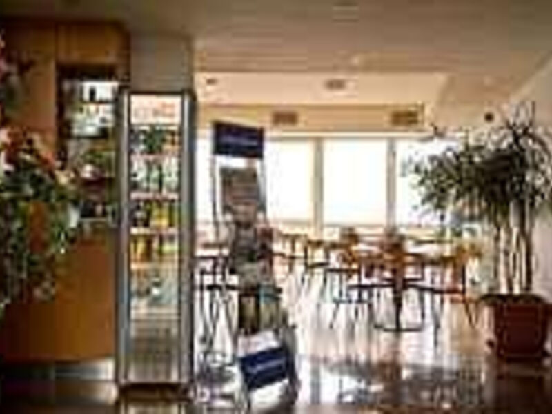 Highway Hotel