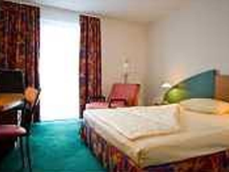 Highway Hotel