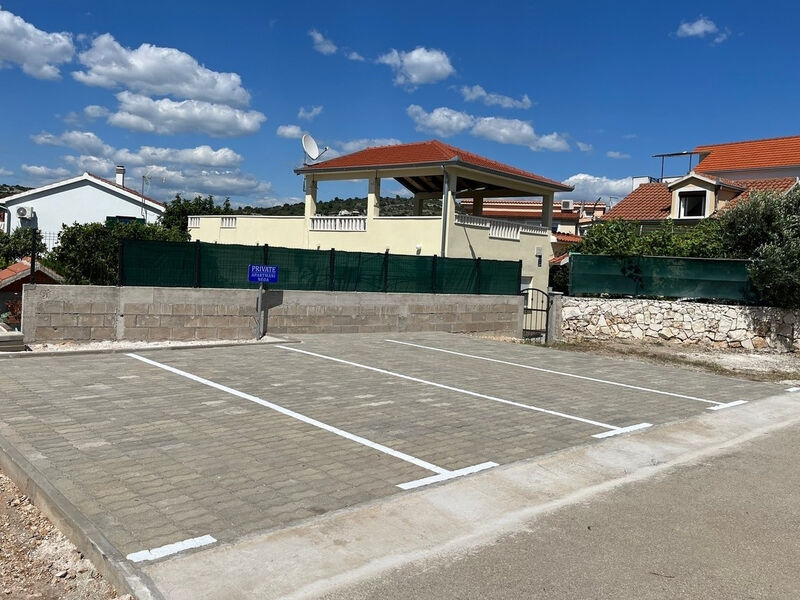 Robinzonáda 3298-7320