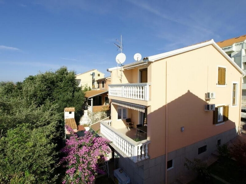 Apartmány 3298-7383
