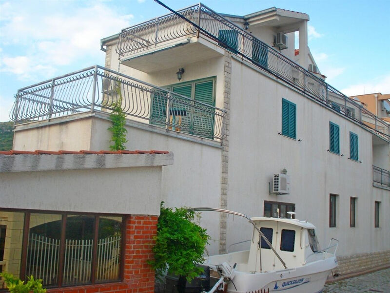 Apartmány 3298-7477