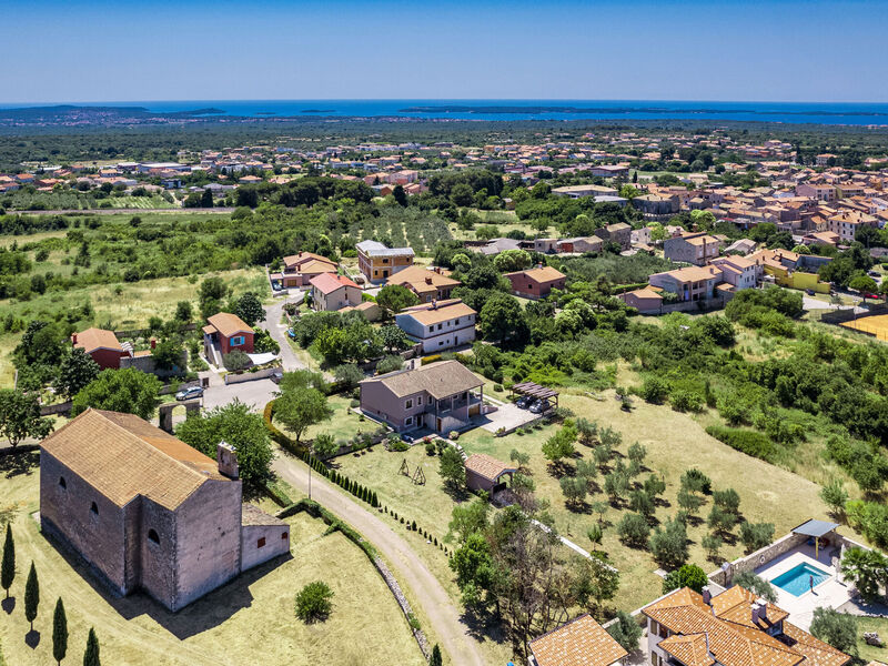 Robinzonáda 1355-7377
