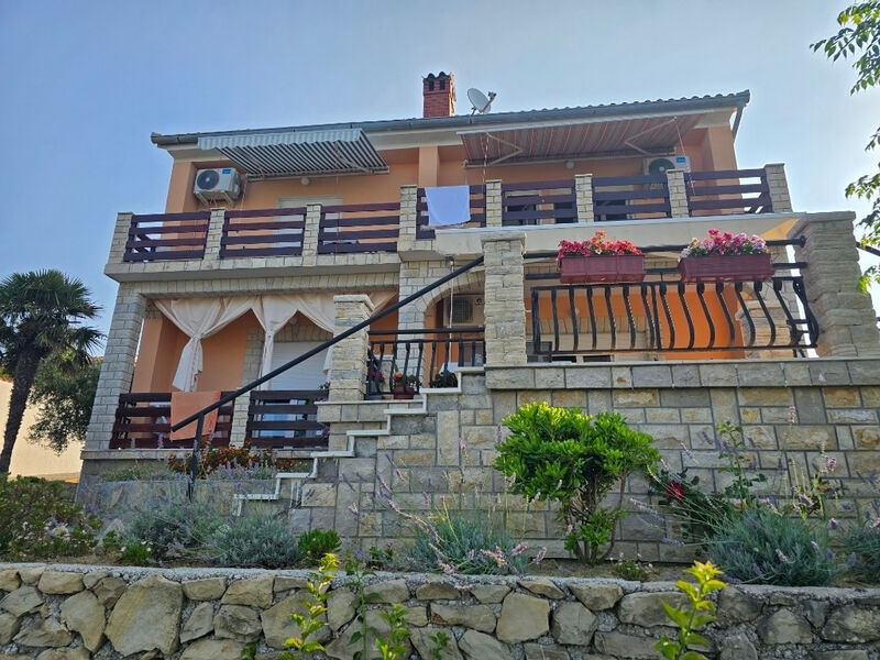 Apartmány 3298N-7944