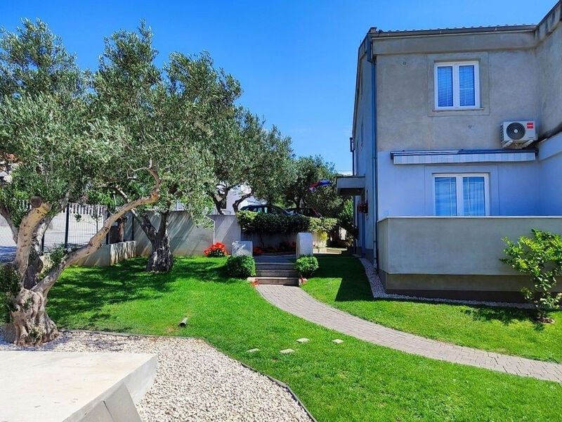 Apartmány 3298N-8000