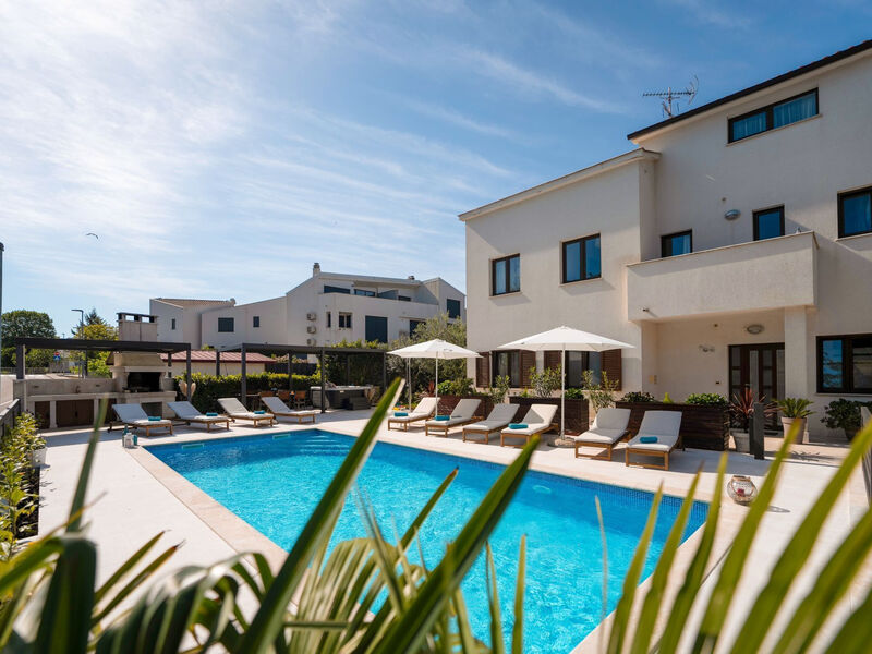 Apartmány 1355-8000