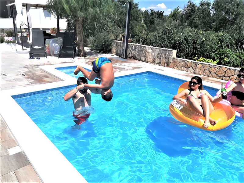 Apartmány Arbun