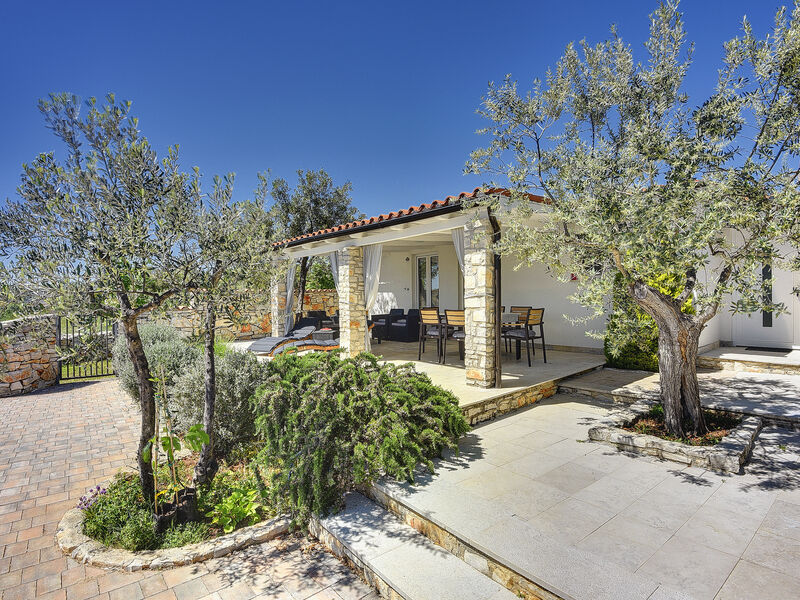 Vila 1318-813