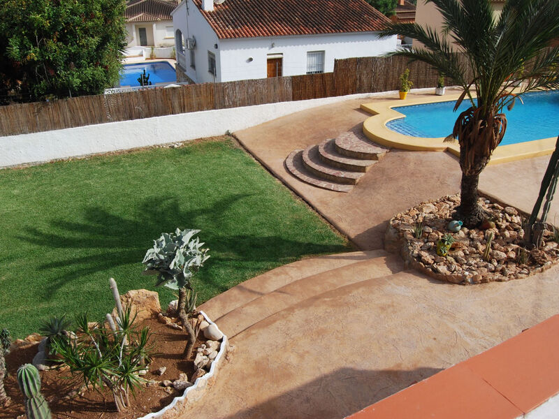 Ferienvilla, Seeblick, privater Pool und Parkplatz