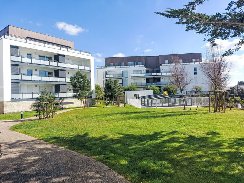 Grand Balcon, Piscine et proche du Port
