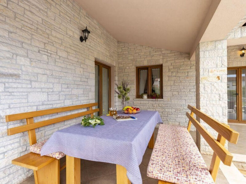 Villa Mirela