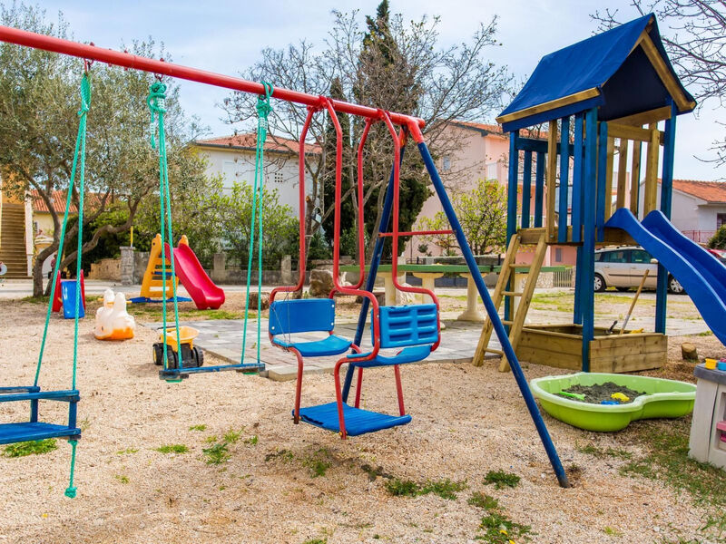 Ruhige Ferienwohnung Tina 8