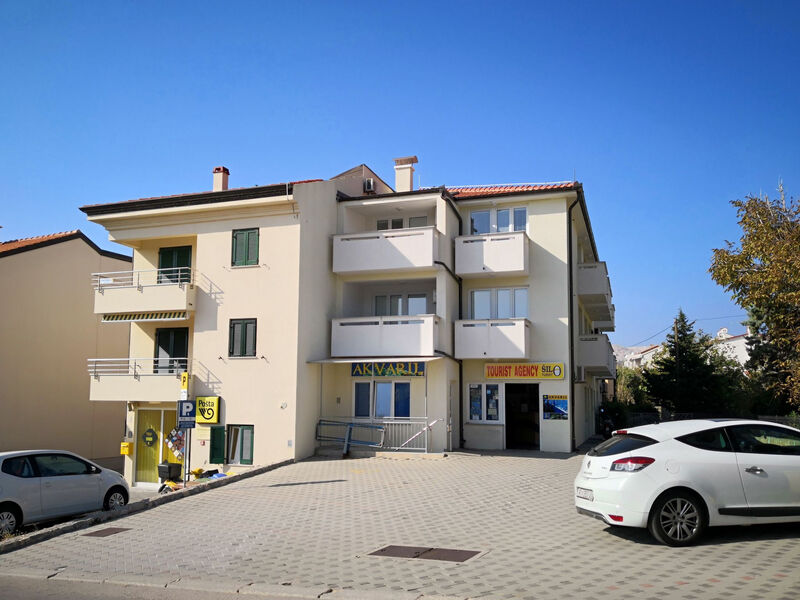Modern eingerichtete Apartment ideal für junge Paaren im Zentrum von Baska
