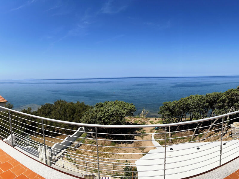 Schöne und private Wohnung am Meer