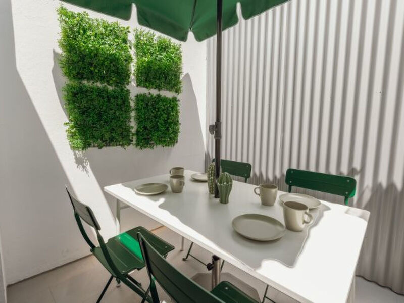 LAPA STYLISH APARTMENT B WITH TERRACE by VACATIONY