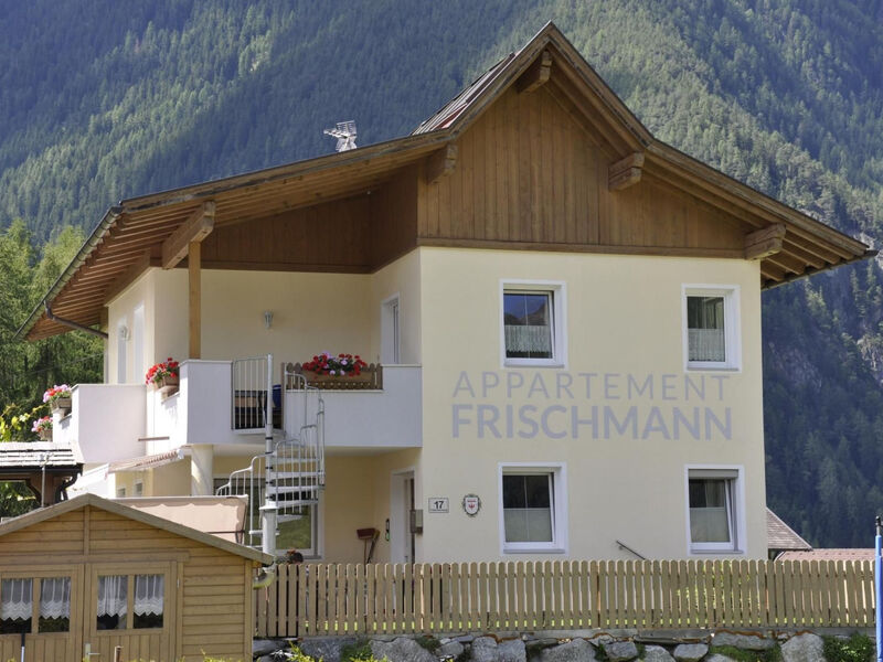 Frischmann Klaudia