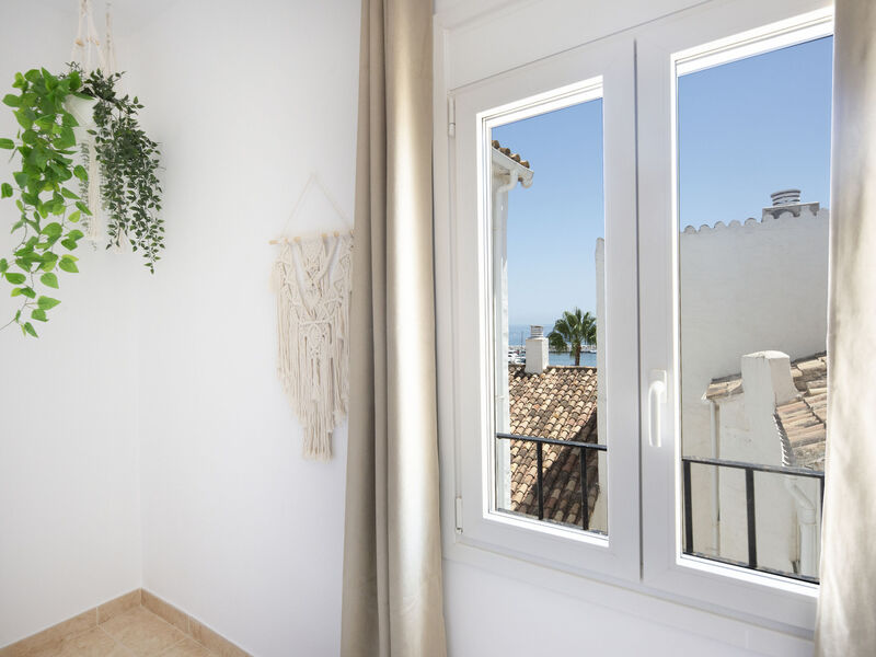 Puerto Banus Opq