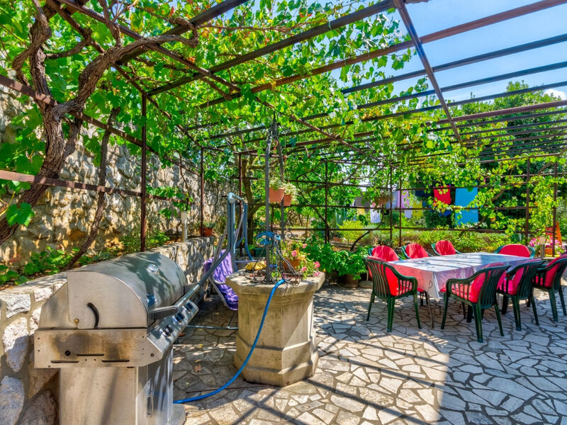 SOBE FRANO I LOVRO 1 / HR-10373-01